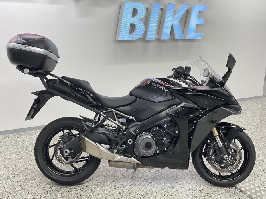 SUZUKI GSX-S 2022