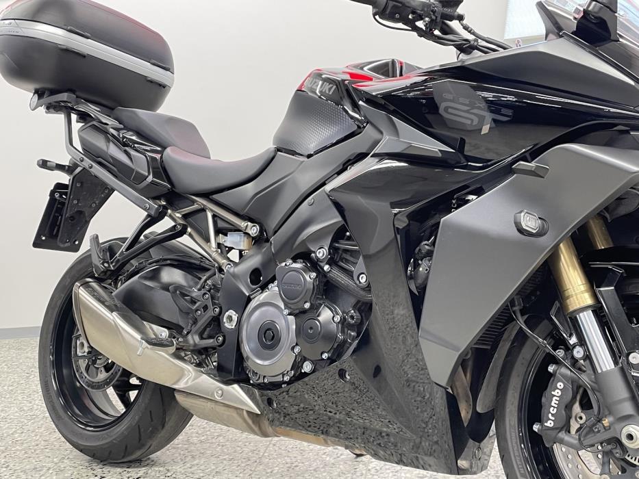 SUZUKI GSX-S 2022