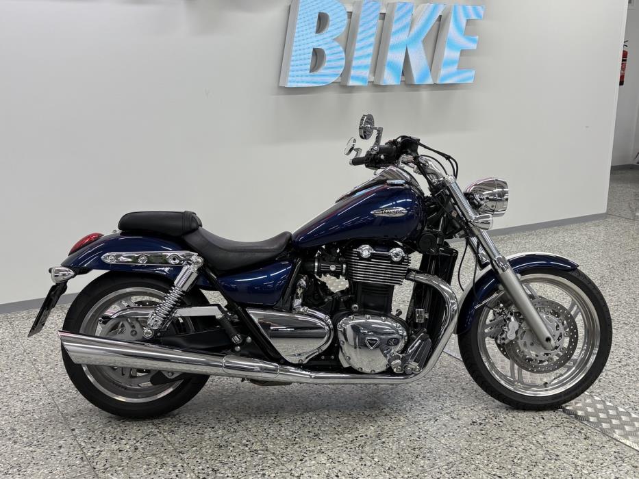 TRIUMPH Thunderbird 2010