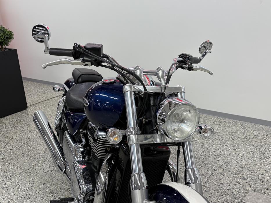 TRIUMPH Thunderbird 2010