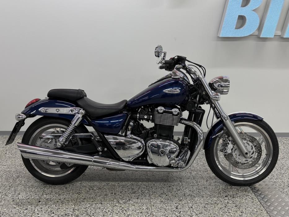 TRIUMPH Thunderbird 2010