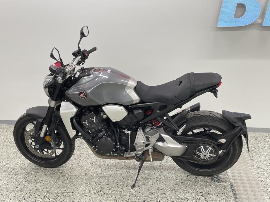 HONDA CB 2019