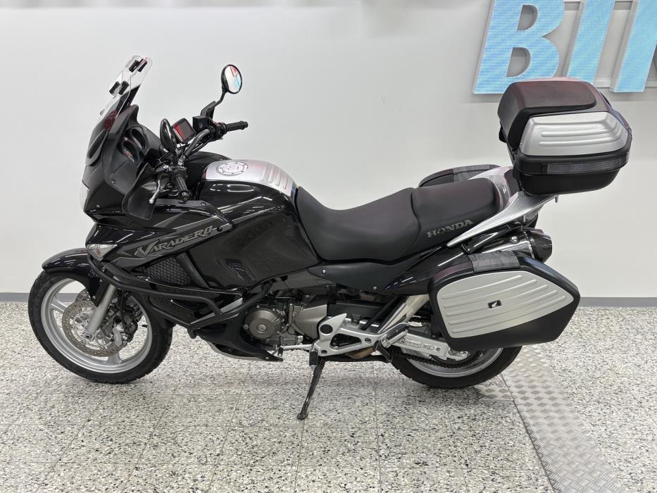 HONDA XL 2011