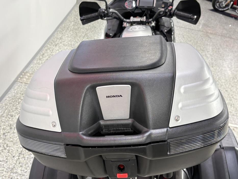 HONDA XL 2011