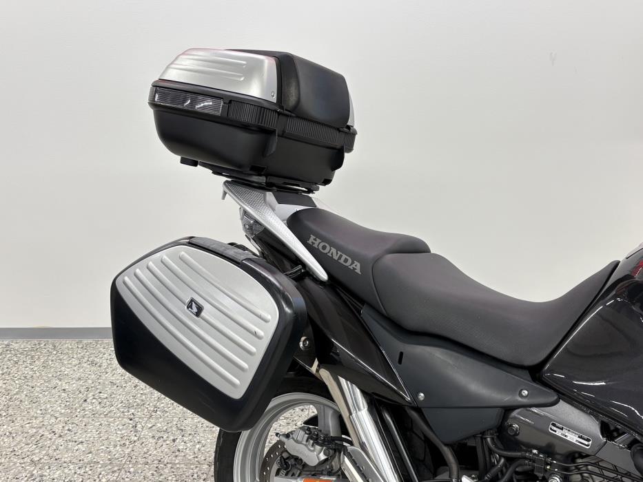 HONDA XL 2011