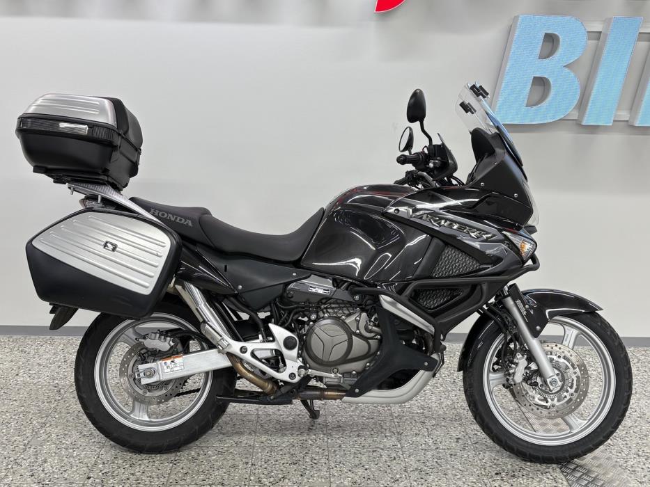 HONDA XL 2011