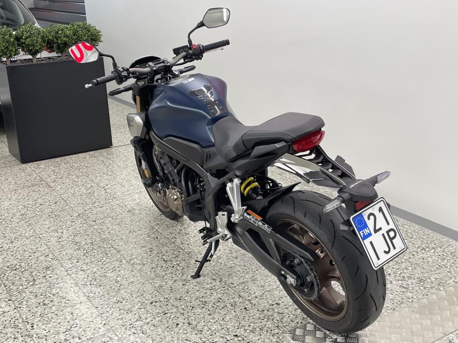 HONDA CB 2022