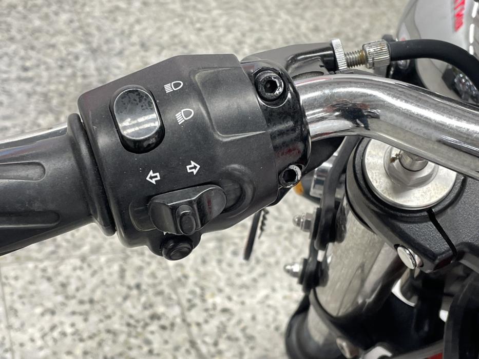 TRIUMPH Thruxton 2011