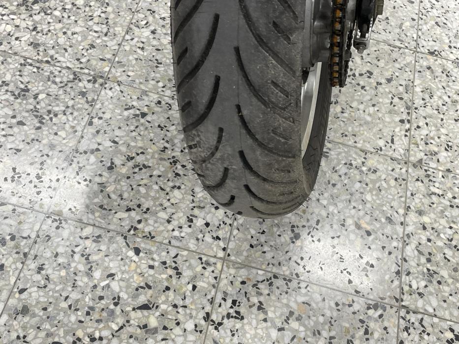 TRIUMPH Thruxton 2011