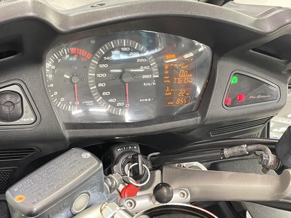 HONDA ST 2002