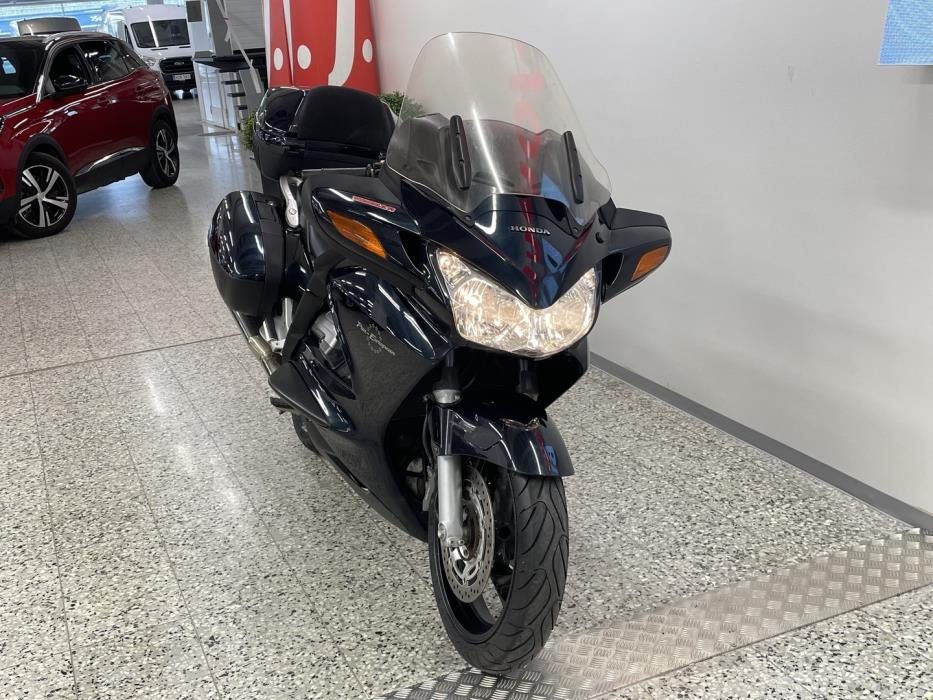 HONDA ST 2002