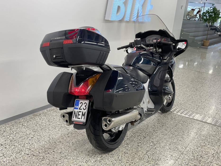 HONDA ST 2002