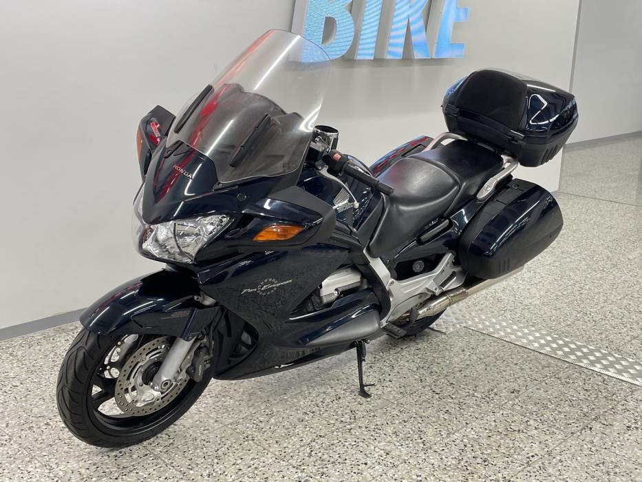 HONDA ST 2002