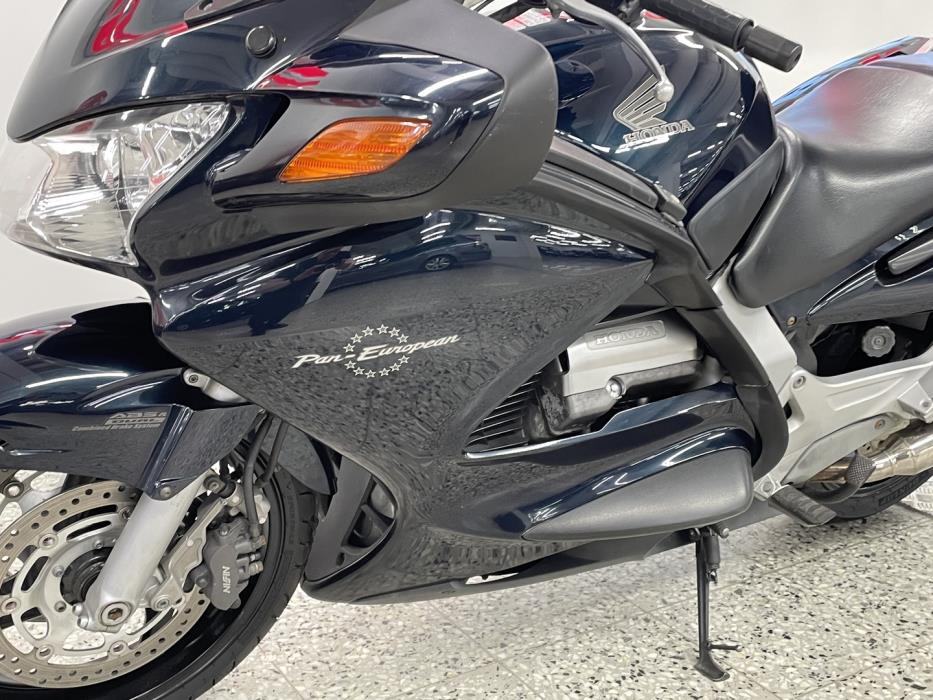 HONDA ST 2002