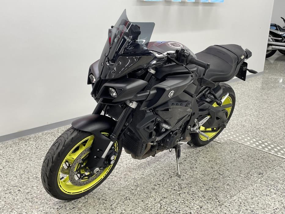 YAMAHA MT-10 2018