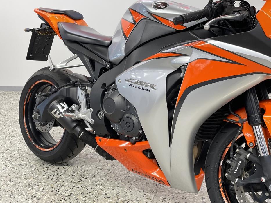 HONDA CBR 2010
