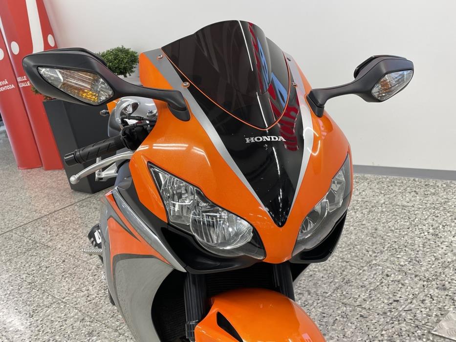 HONDA CBR 2010