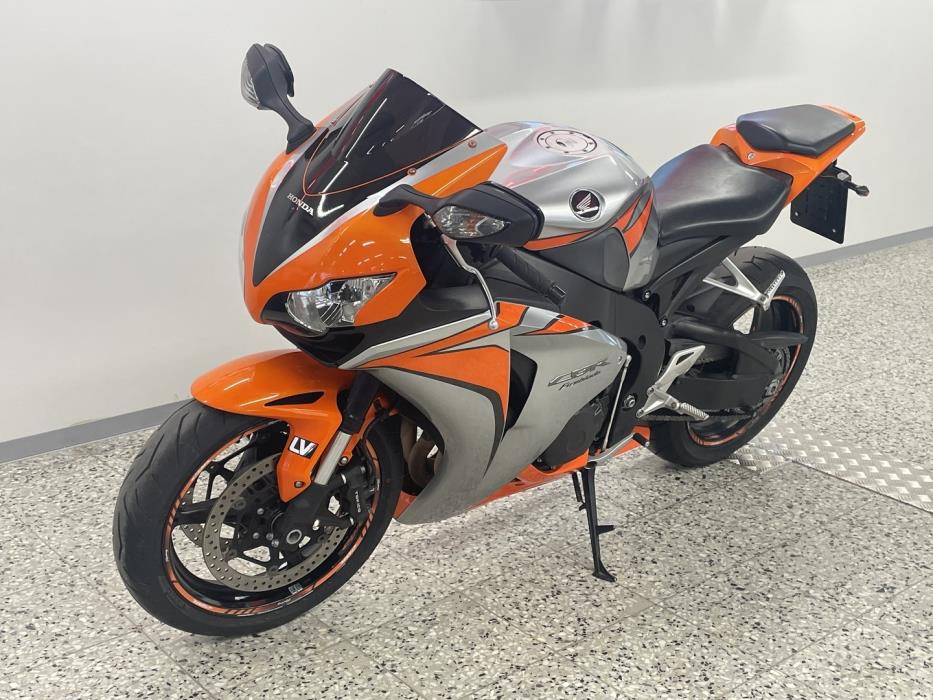 HONDA CBR 2010