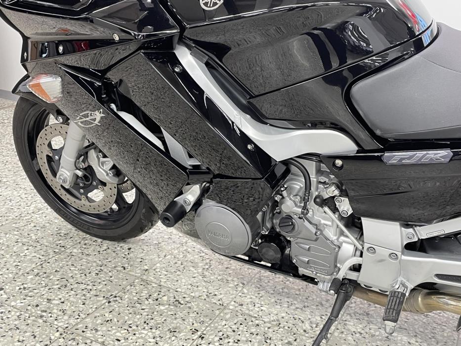 YAMAHA FJR 2013