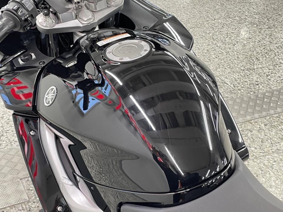 YAMAHA FJR 2013
