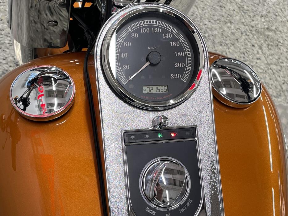 HARLEY-DAVIDSON SOFTAIL 2014