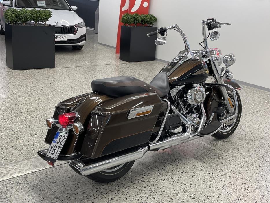 HARLEY-DAVIDSON TOURING 2013