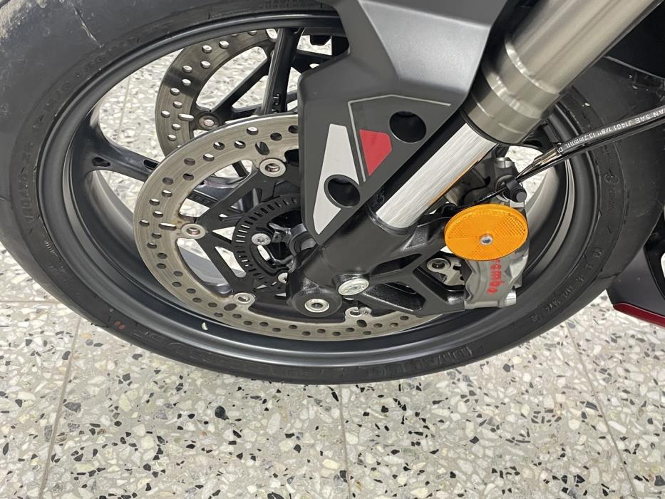 TRIUMPH STREET TRIPLE 2025