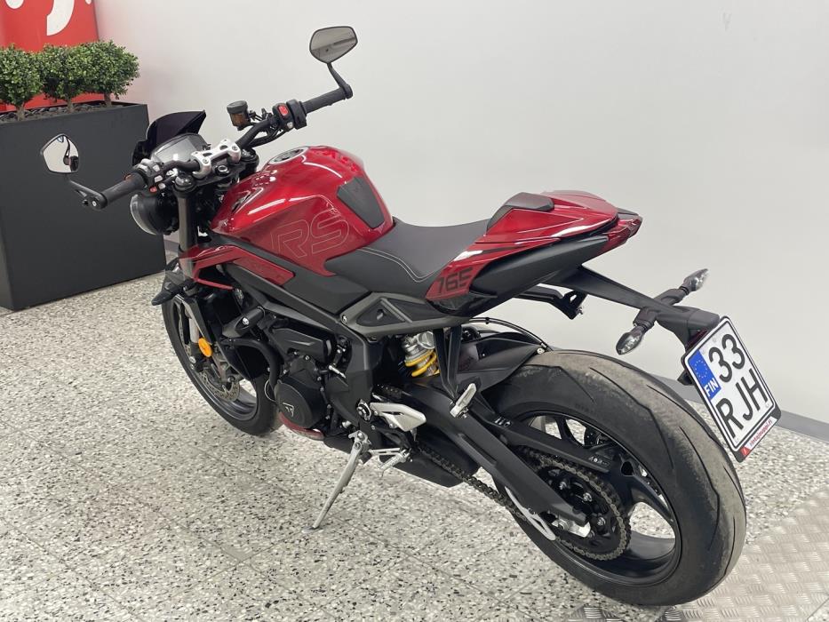 TRIUMPH STREET TRIPLE 2025