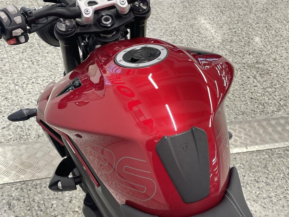 TRIUMPH STREET TRIPLE 2025