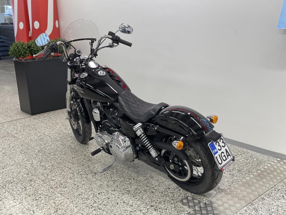 HARLEY-DAVIDSON DYNA 2014