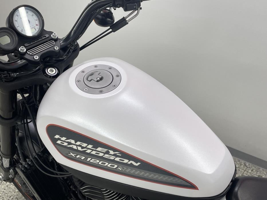 HARLEY-DAVIDSON SPORTSTER 2012