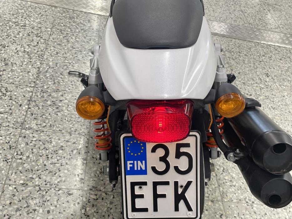 HARLEY-DAVIDSON SPORTSTER 2012