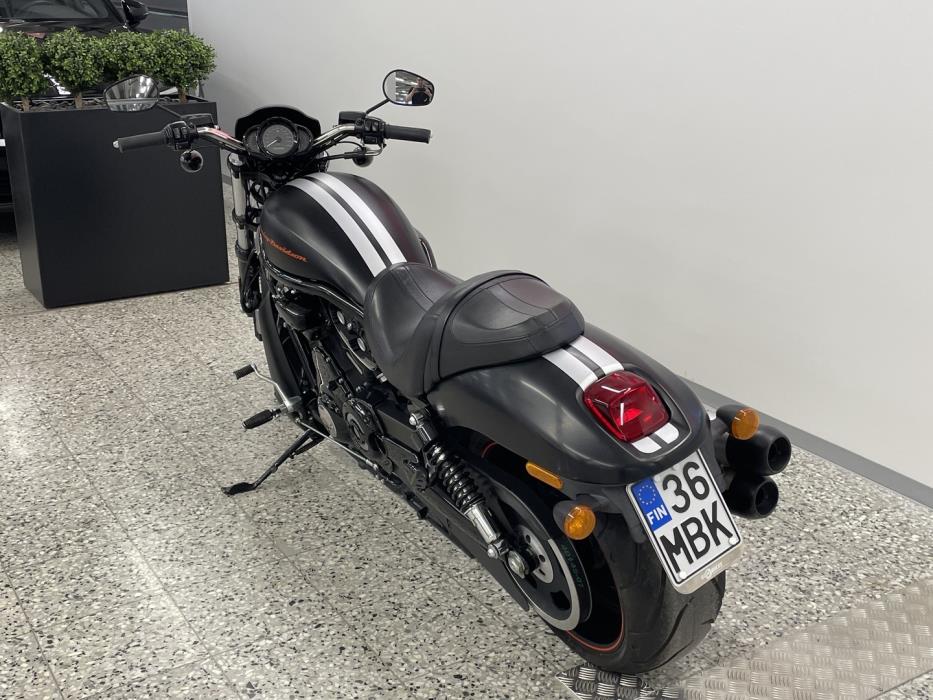 HARLEY-DAVIDSON VRSC 2010