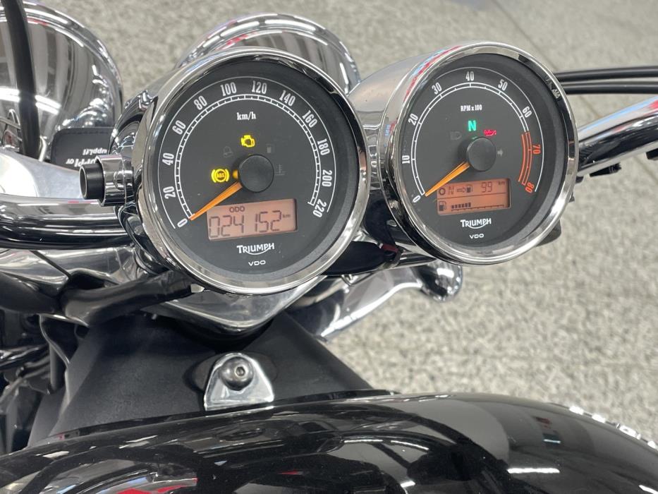 TRIUMPH ROCKET III 2014