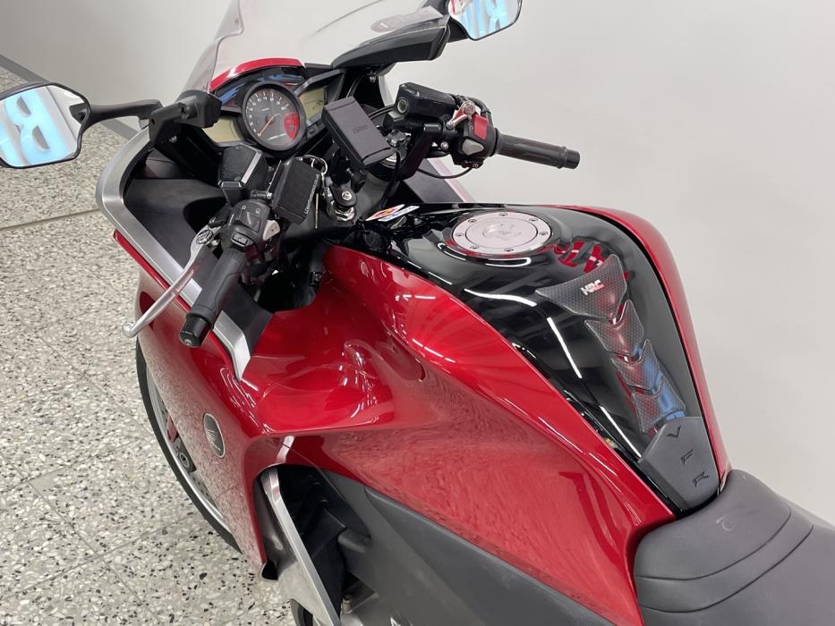 HONDA VFR 2011