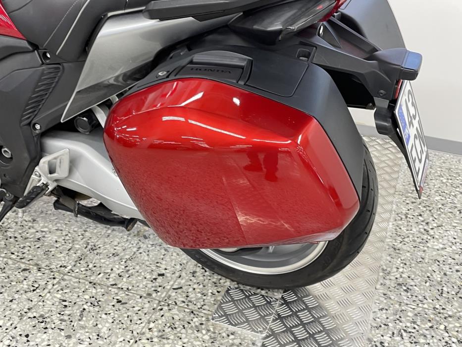 HONDA VFR 2011