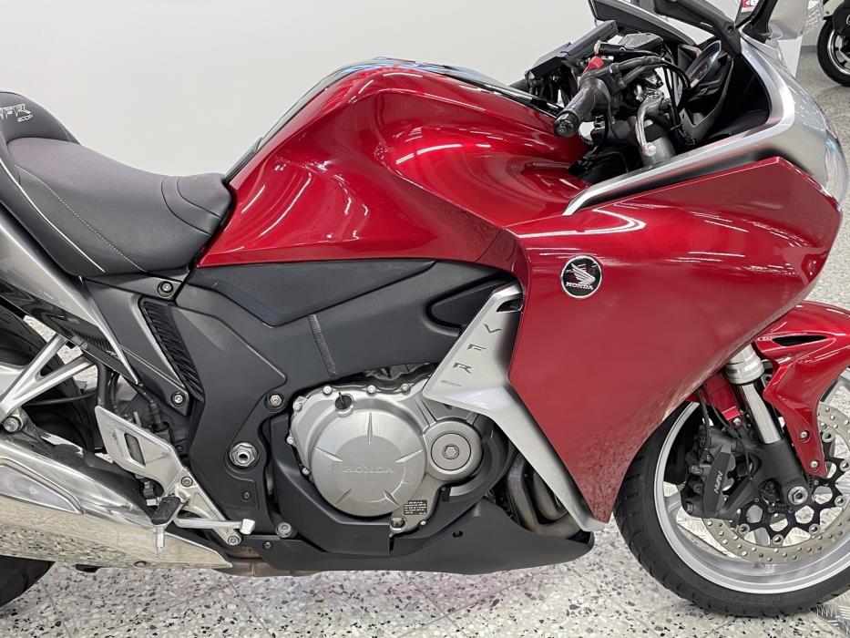 HONDA VFR 2011