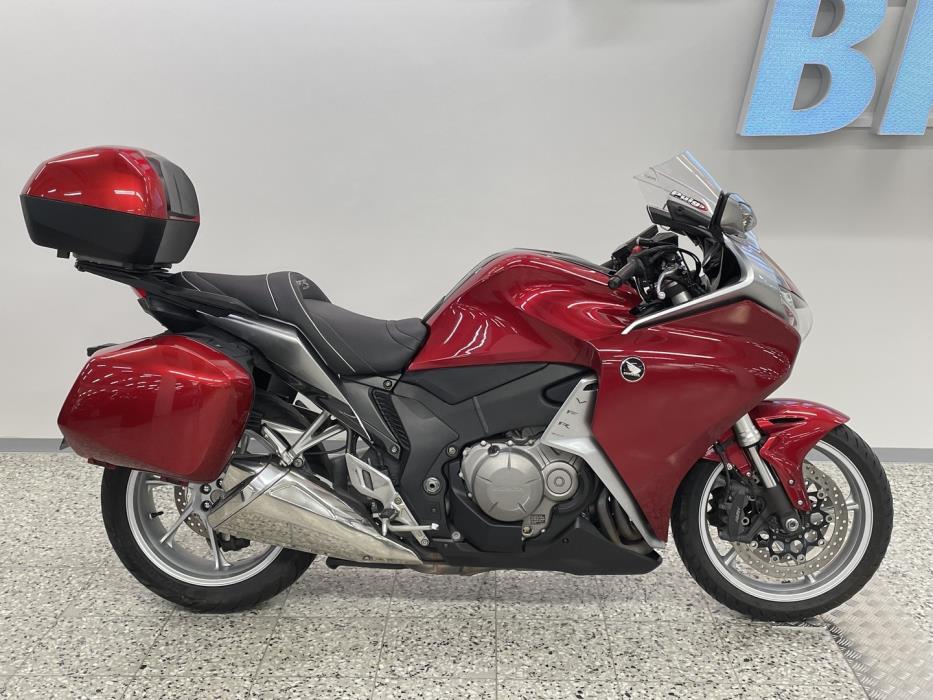 HONDA VFR 2011