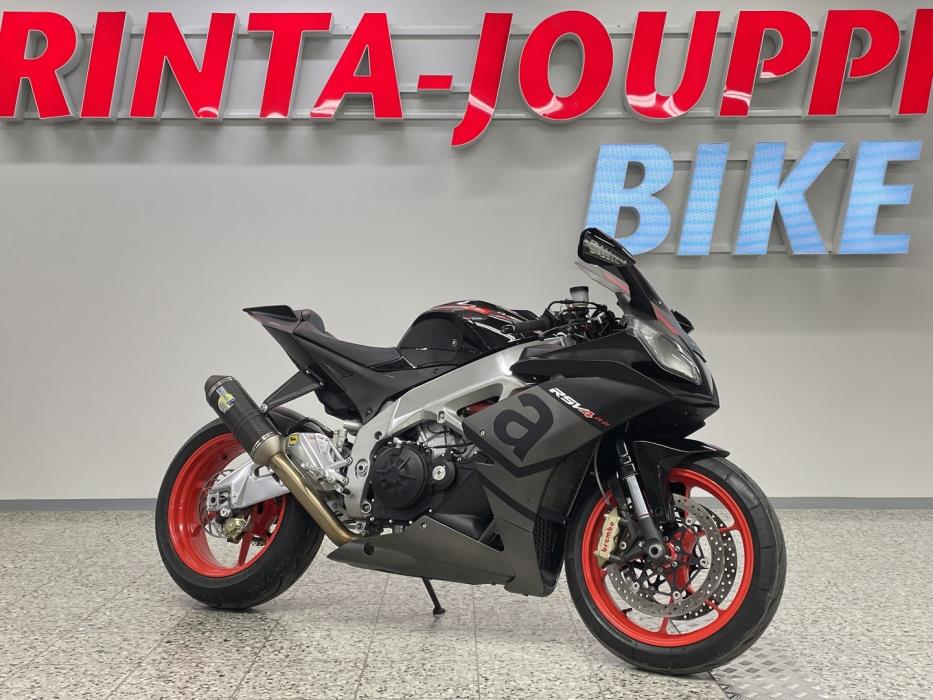 APRILIA RSV4 2011