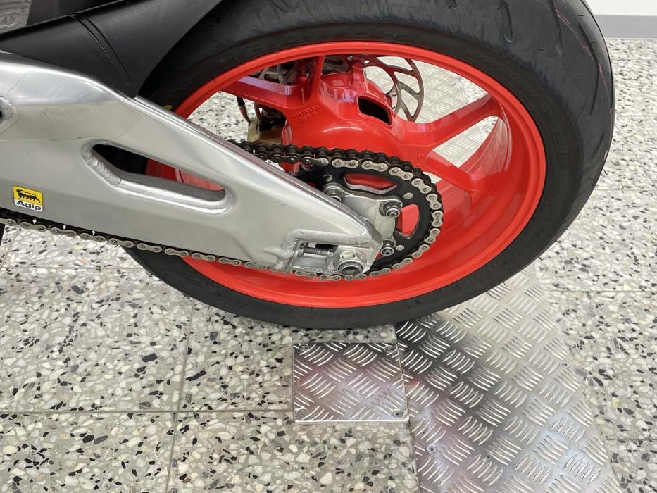APRILIA RSV4 2011