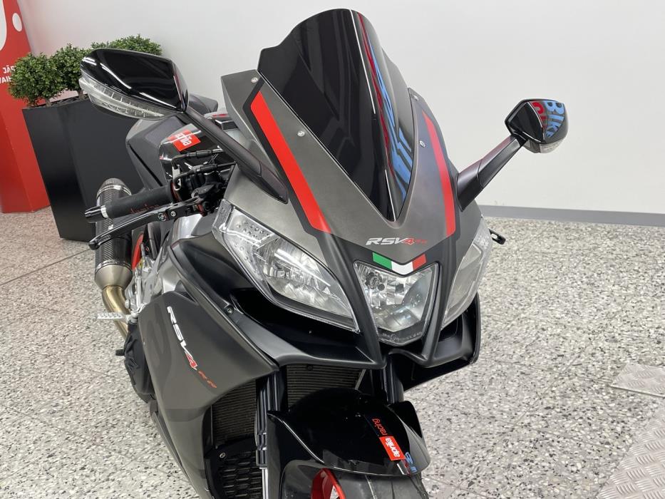 APRILIA RSV4 2011