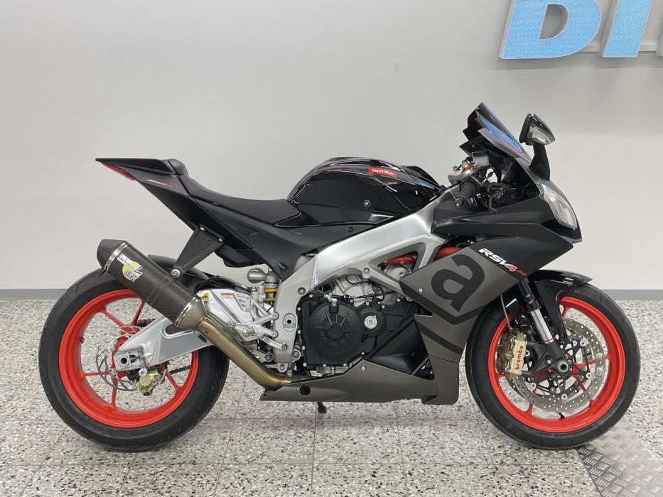 APRILIA RSV4 2011