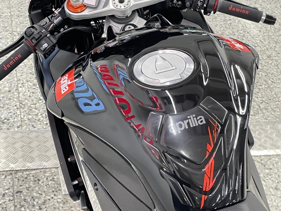APRILIA RSV4 2011