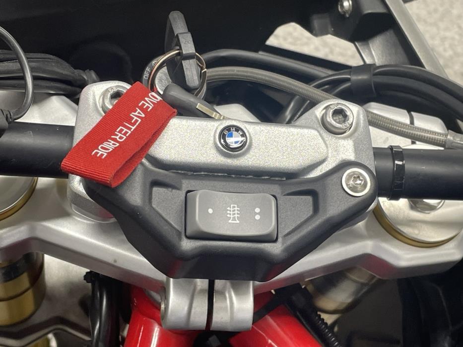 BMW G 2021