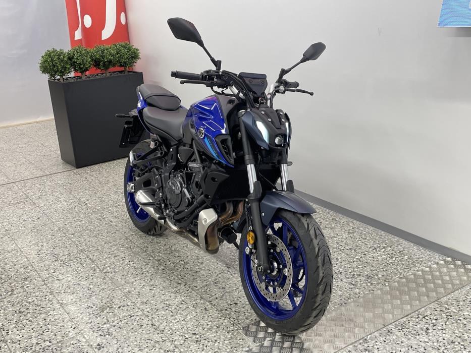 YAMAHA MT-07 2024