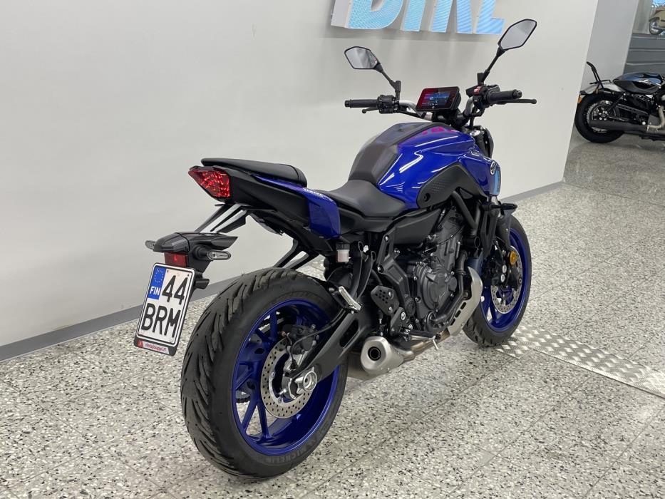 YAMAHA MT-07 2024