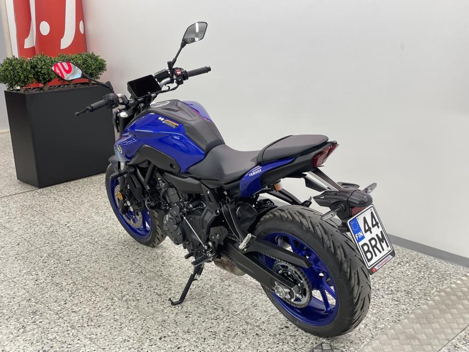 YAMAHA MT-07 2024