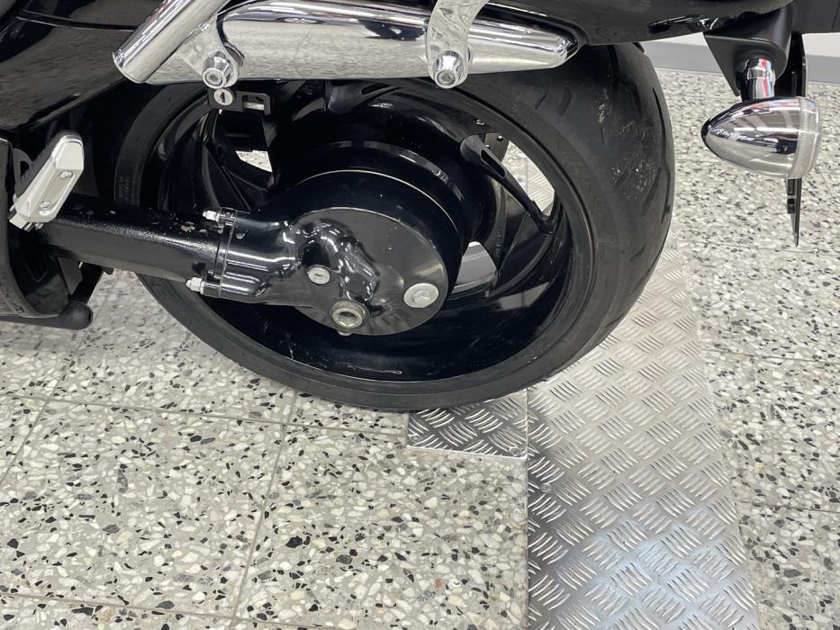 SUZUKI Intruder 2012