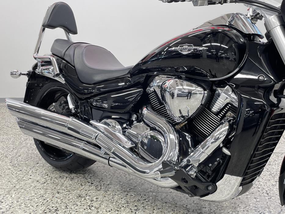 SUZUKI Intruder 2012