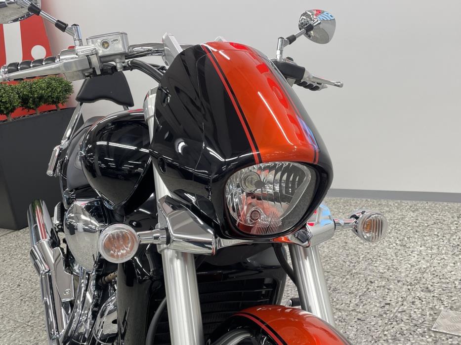 SUZUKI Intruder 2012